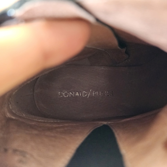 Donald J Pliner Cayto Black Booties Size 8 - Picture 8 of 12